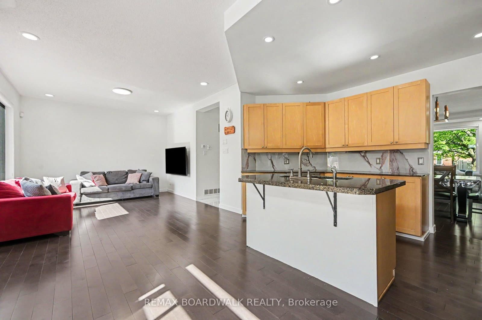 6072 LONGLEAF Drive thumbnail 14