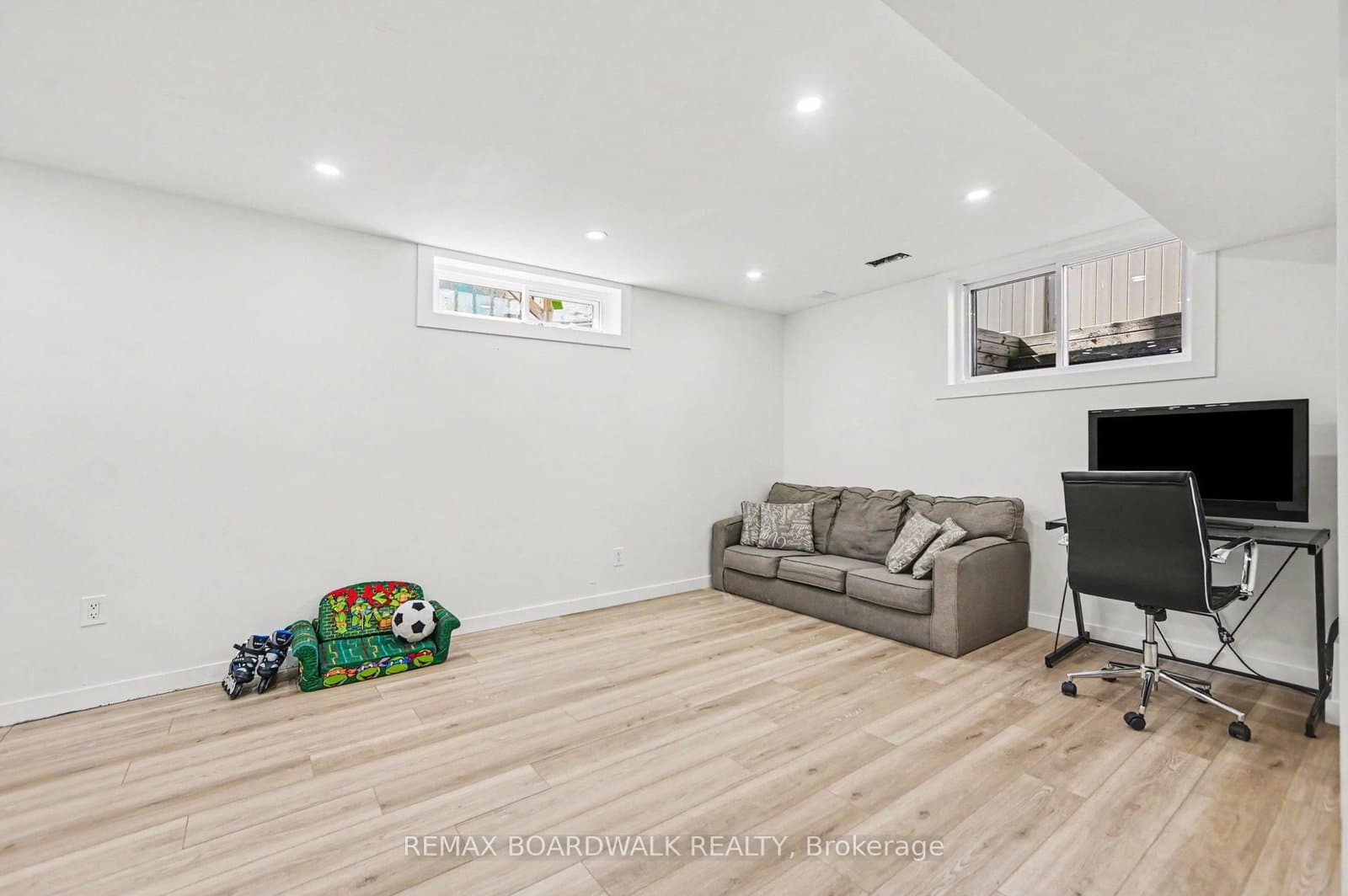 6072 LONGLEAF Drive thumbnail 33