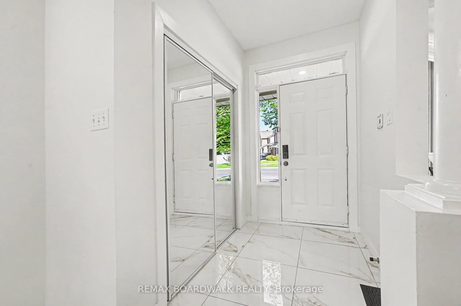 6072 LONGLEAF Drive thumbnail 4