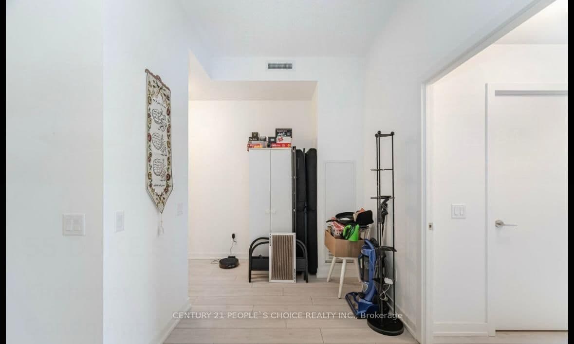 55 Duke Street W, Unit 216 thumbnail 12