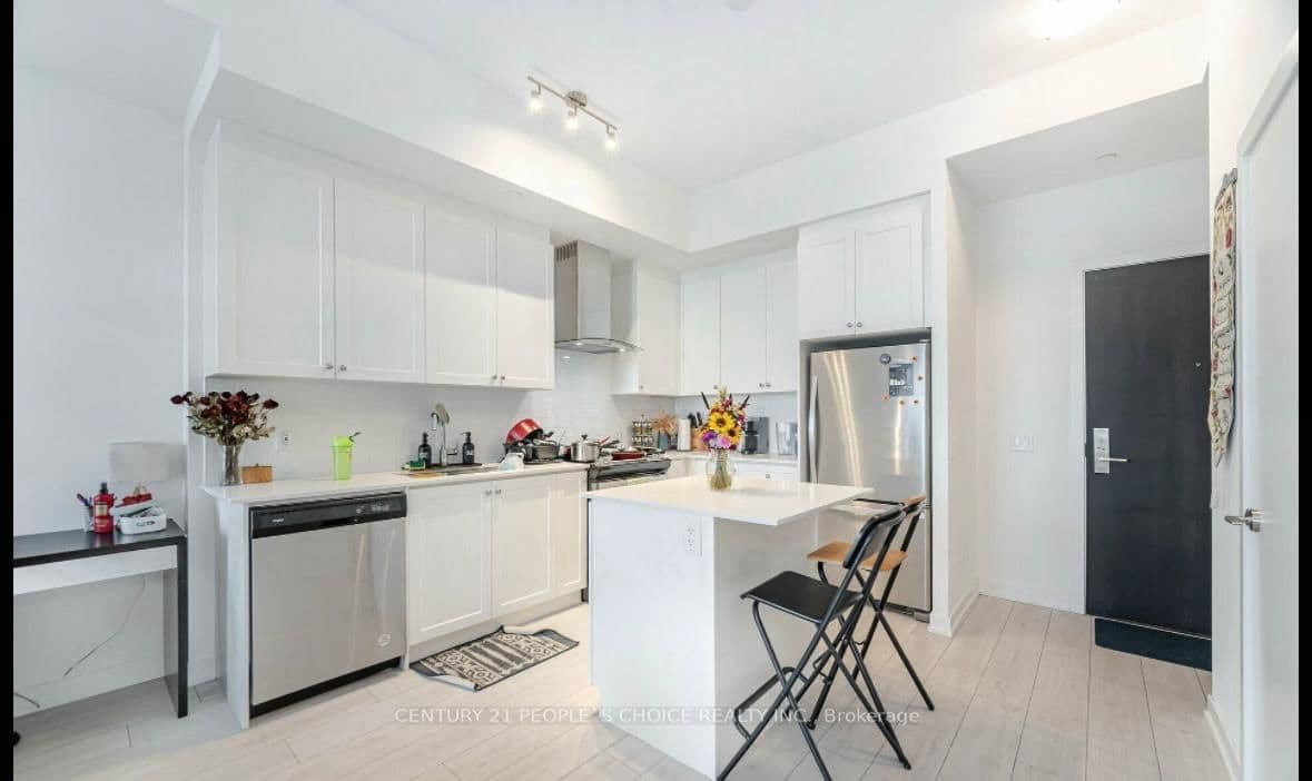 55 Duke Street W, Unit 216 thumbnail 5
