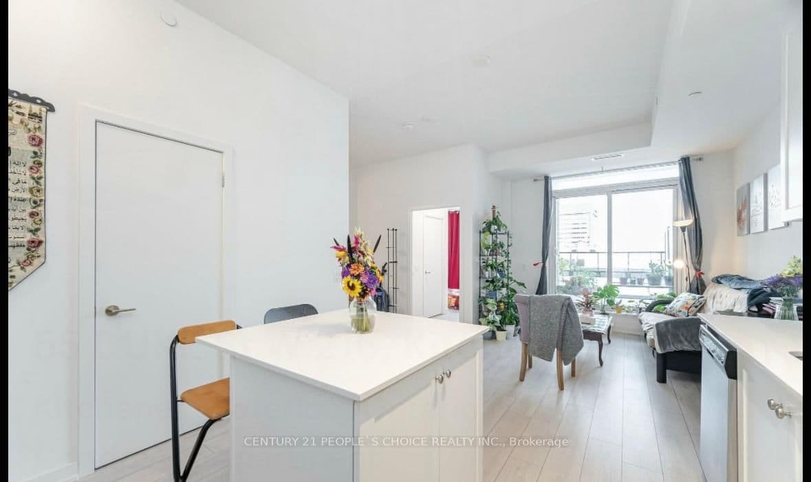 55 Duke Street W, Unit 216 thumbnail 7