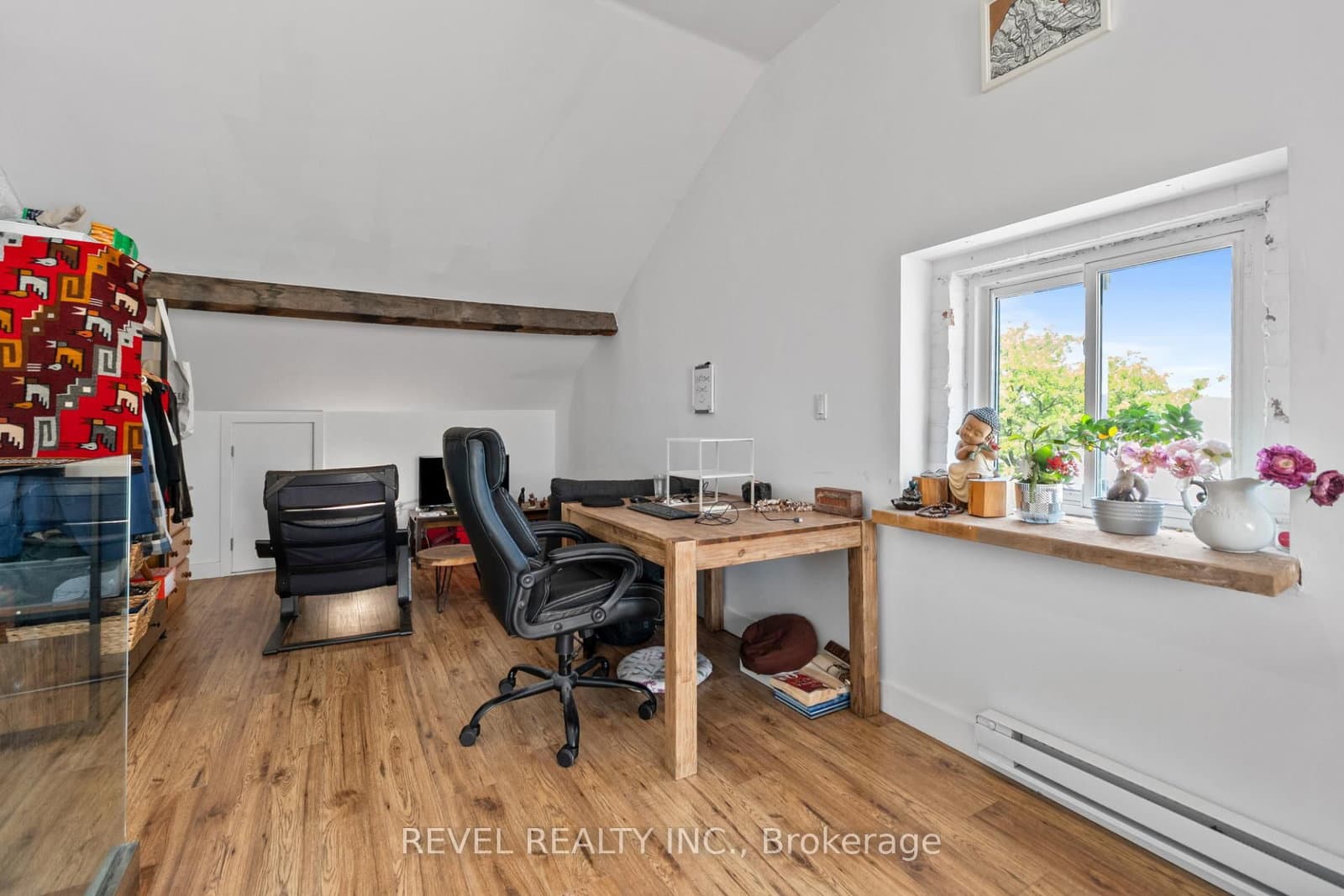 334 James Street N thumbnail 28