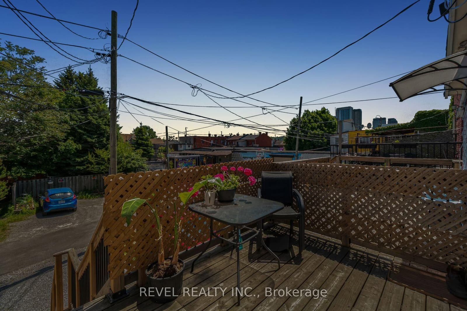 334 James Street N thumbnail 36