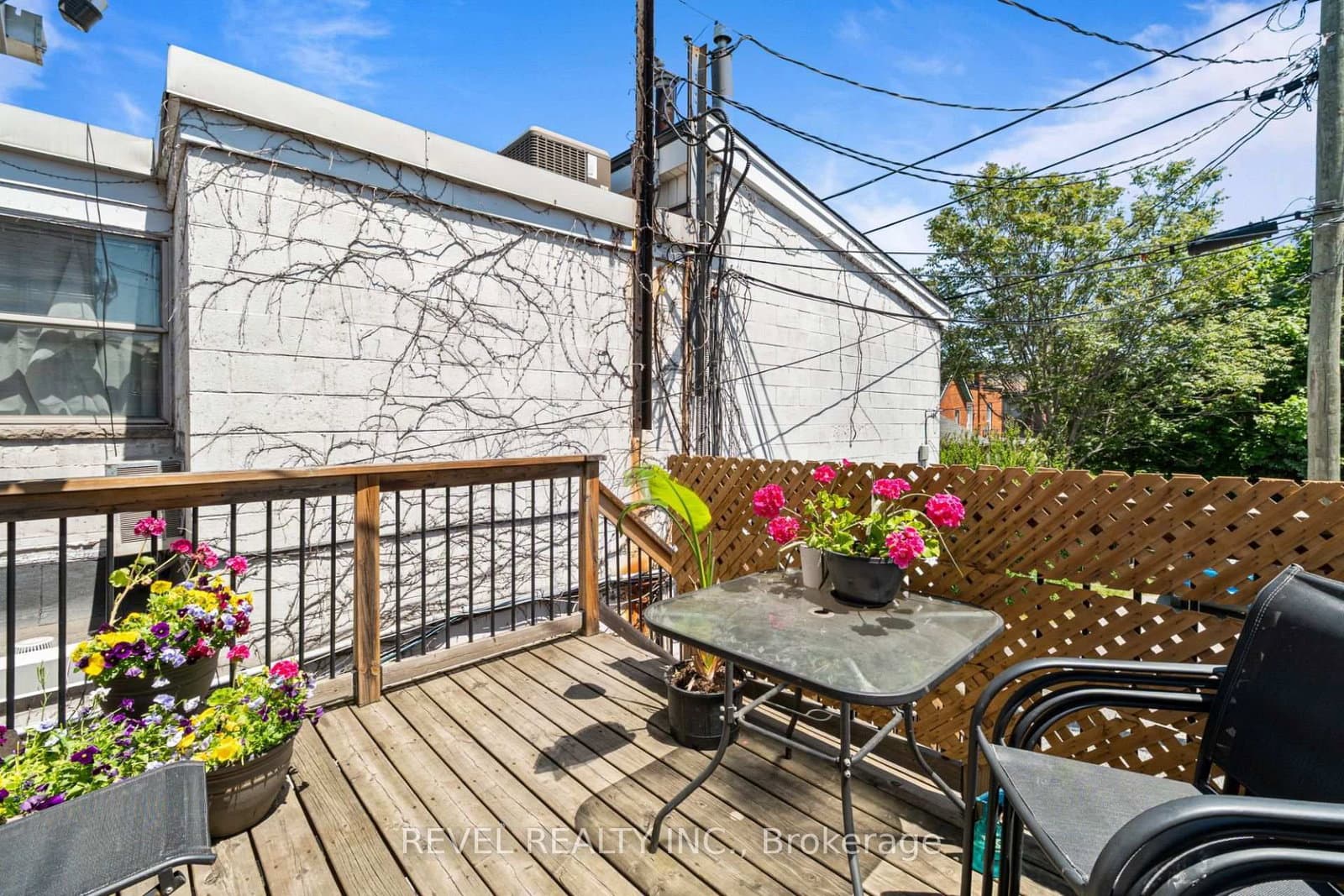 334 James Street N thumbnail 32