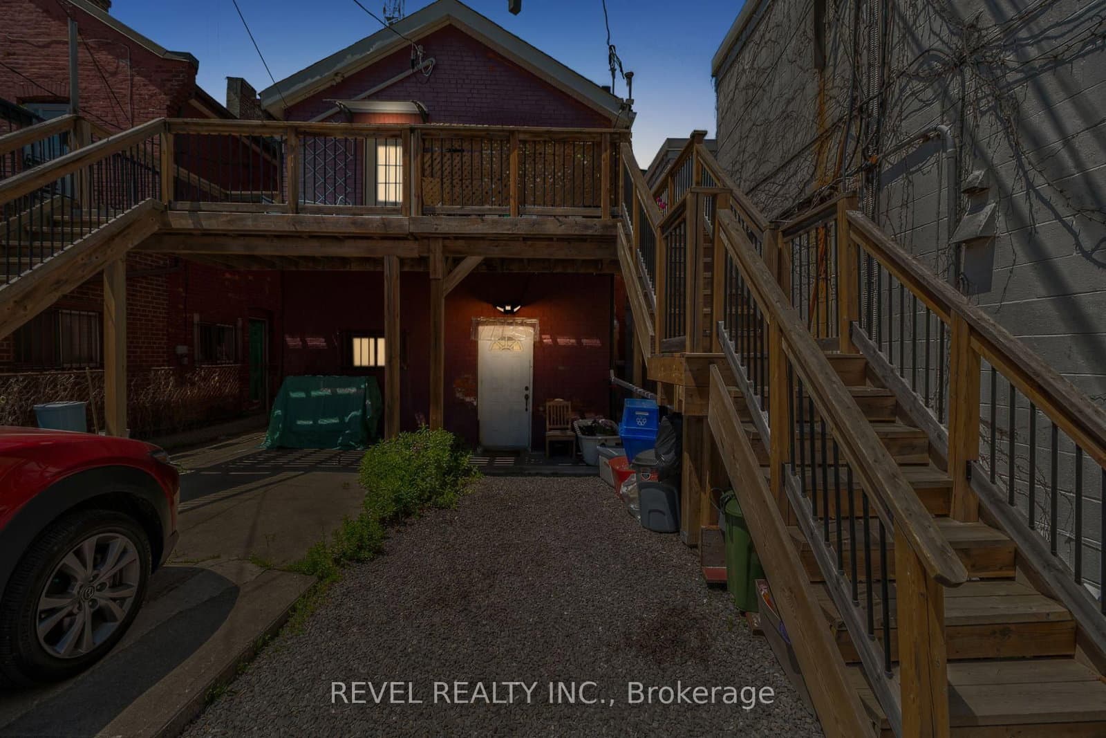 334 James Street N thumbnail 37