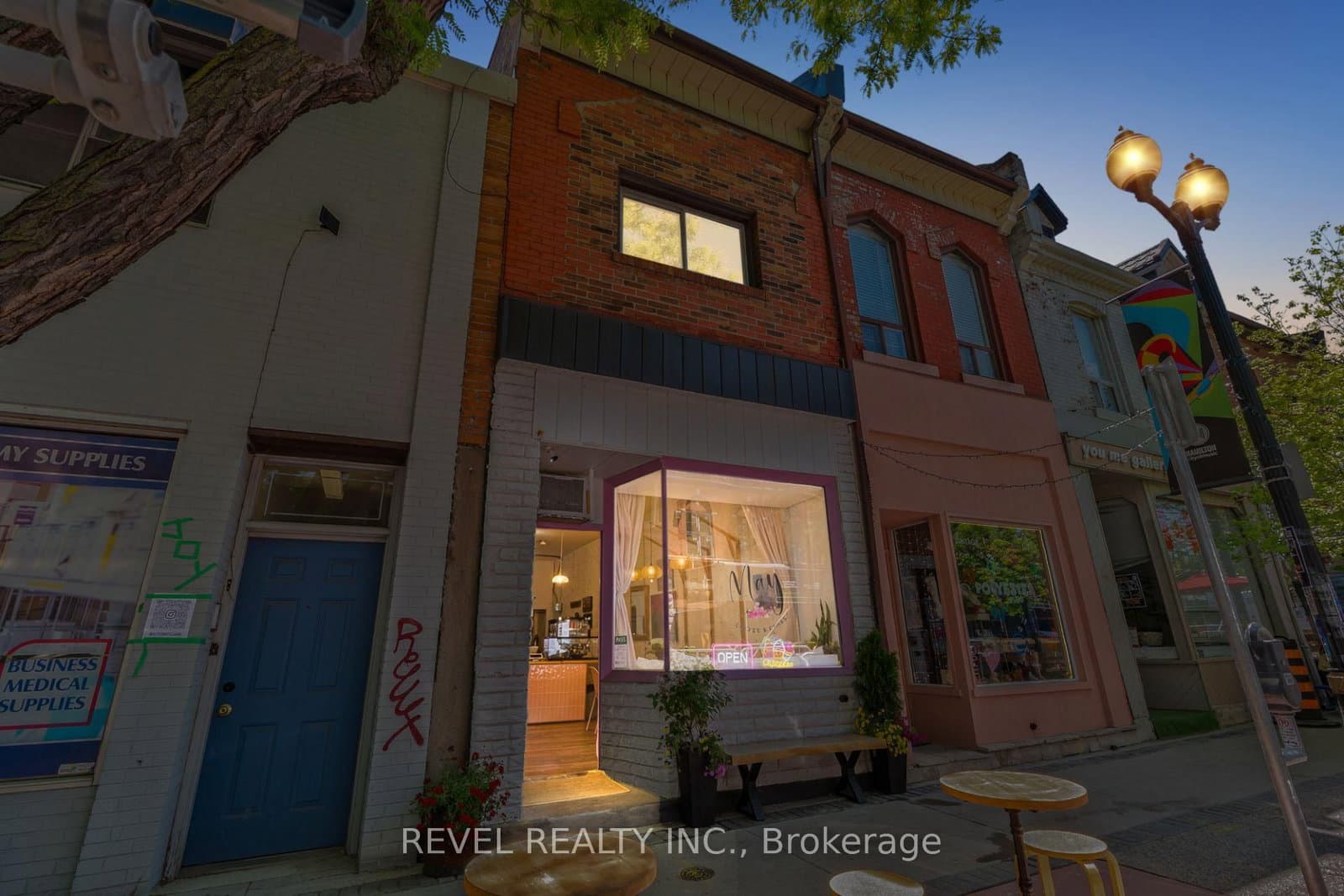 334 James Street N thumbnail 38