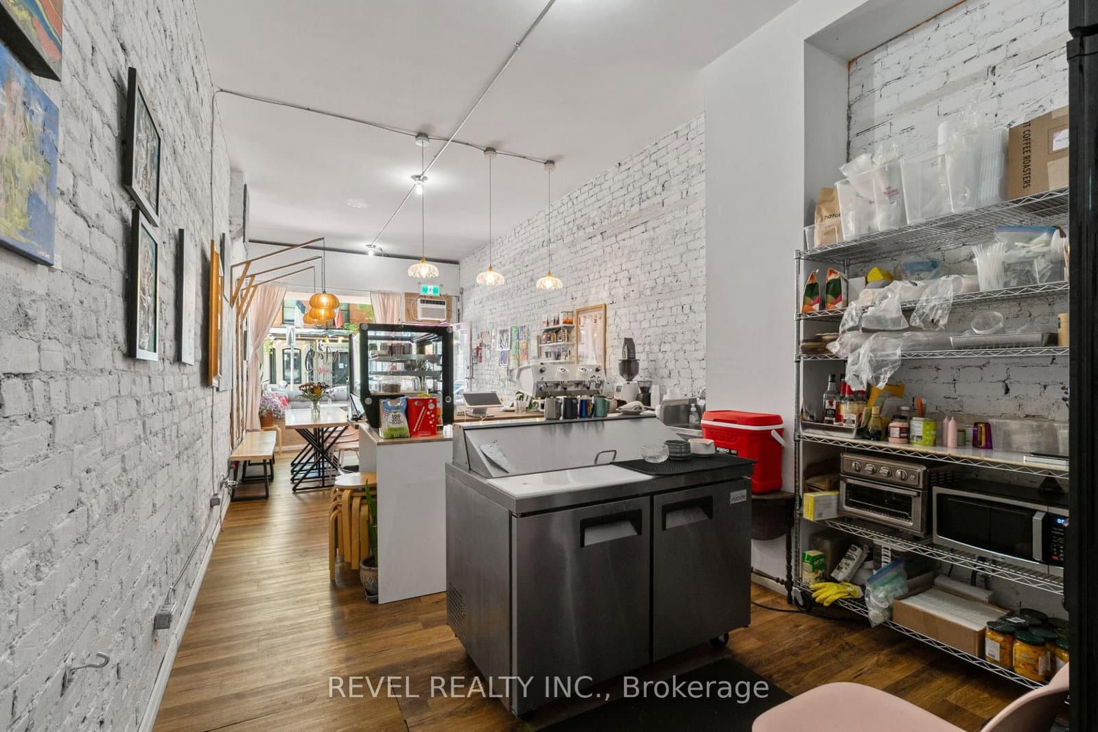 334 James Street N thumbnail 7