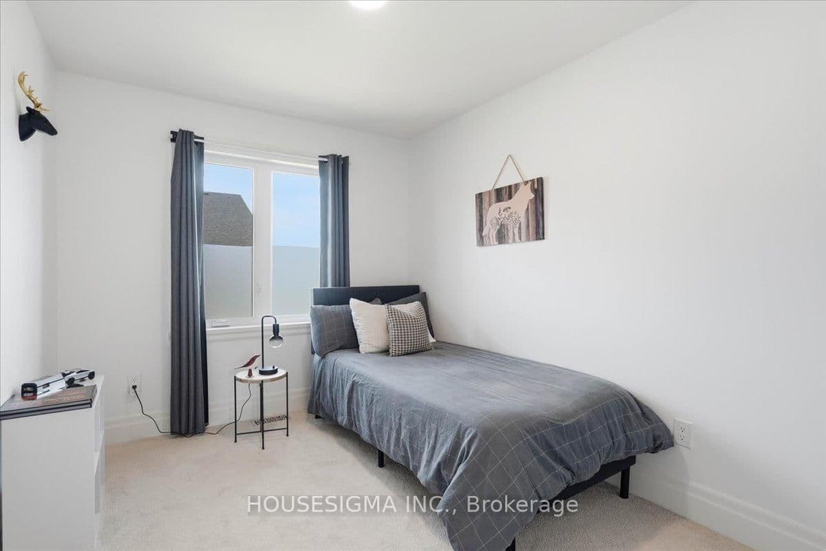 54 Campbell Crescent thumbnail 22