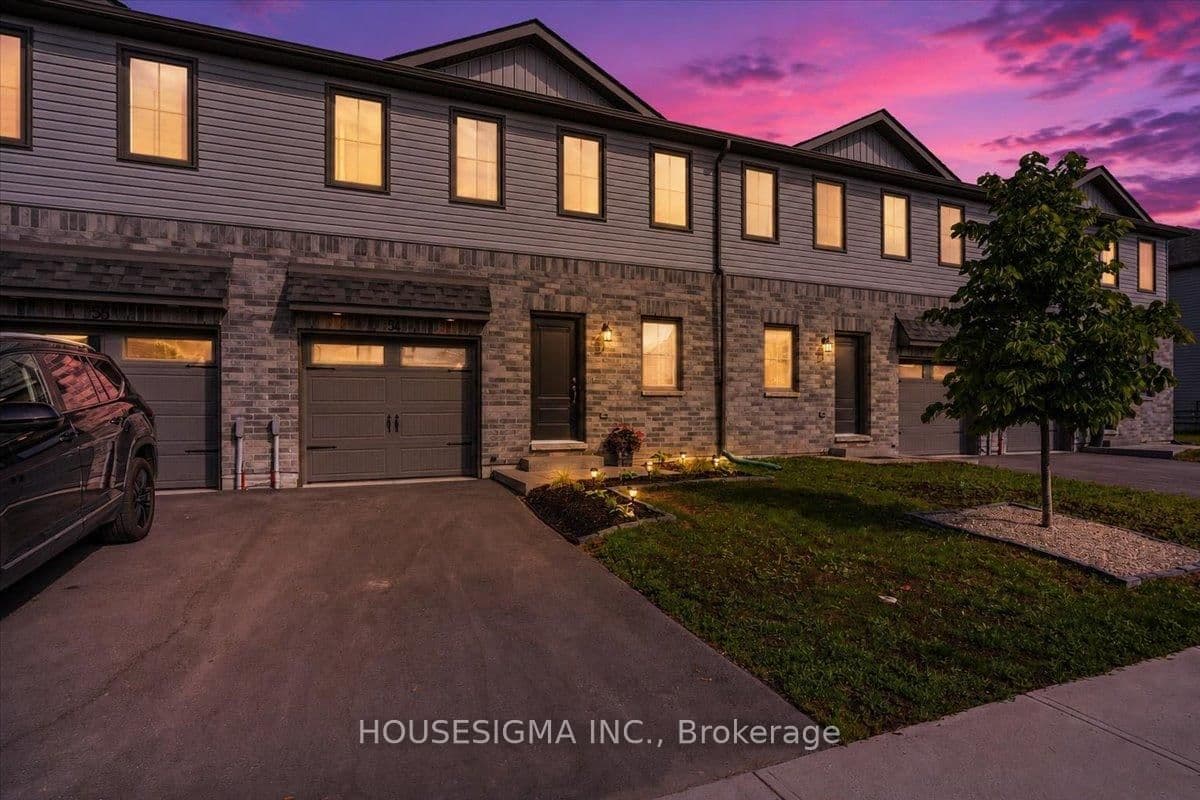 54 Campbell Crescent thumbnail 3
