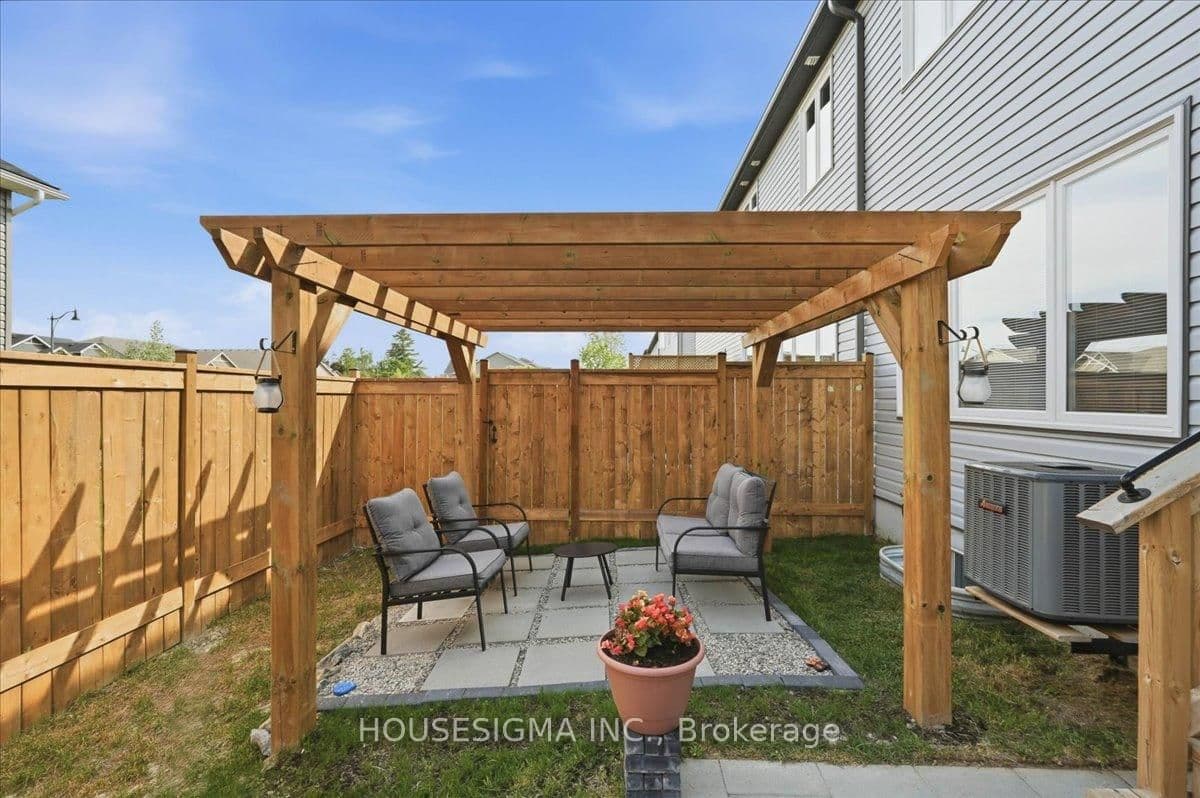 54 Campbell Crescent thumbnail 32