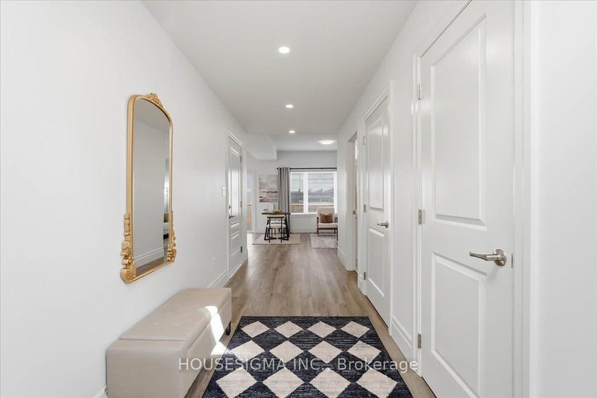 54 Campbell Crescent thumbnail 4