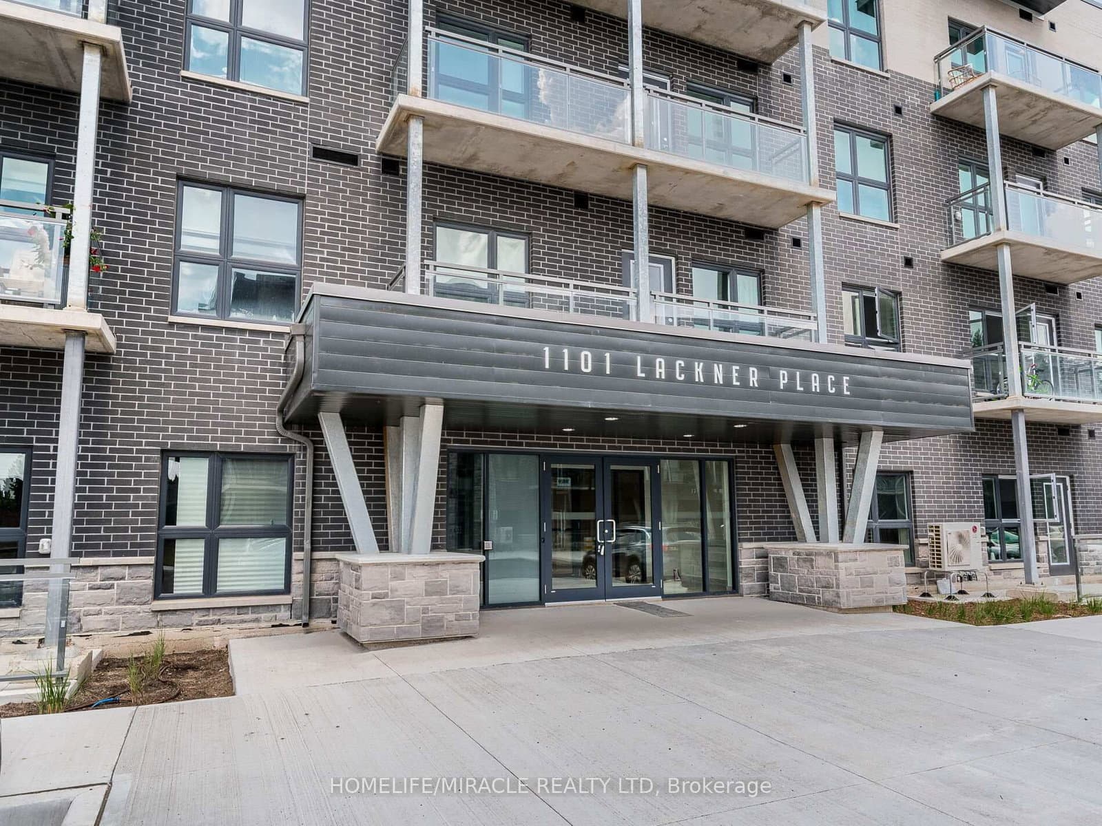 1101 Lackner Place, Unit T2 thumbnail 2