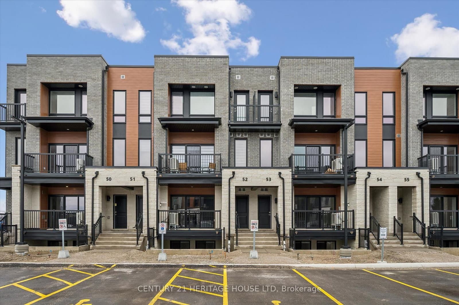 525 Erinbrook Drive, Unit C052 - Image 1