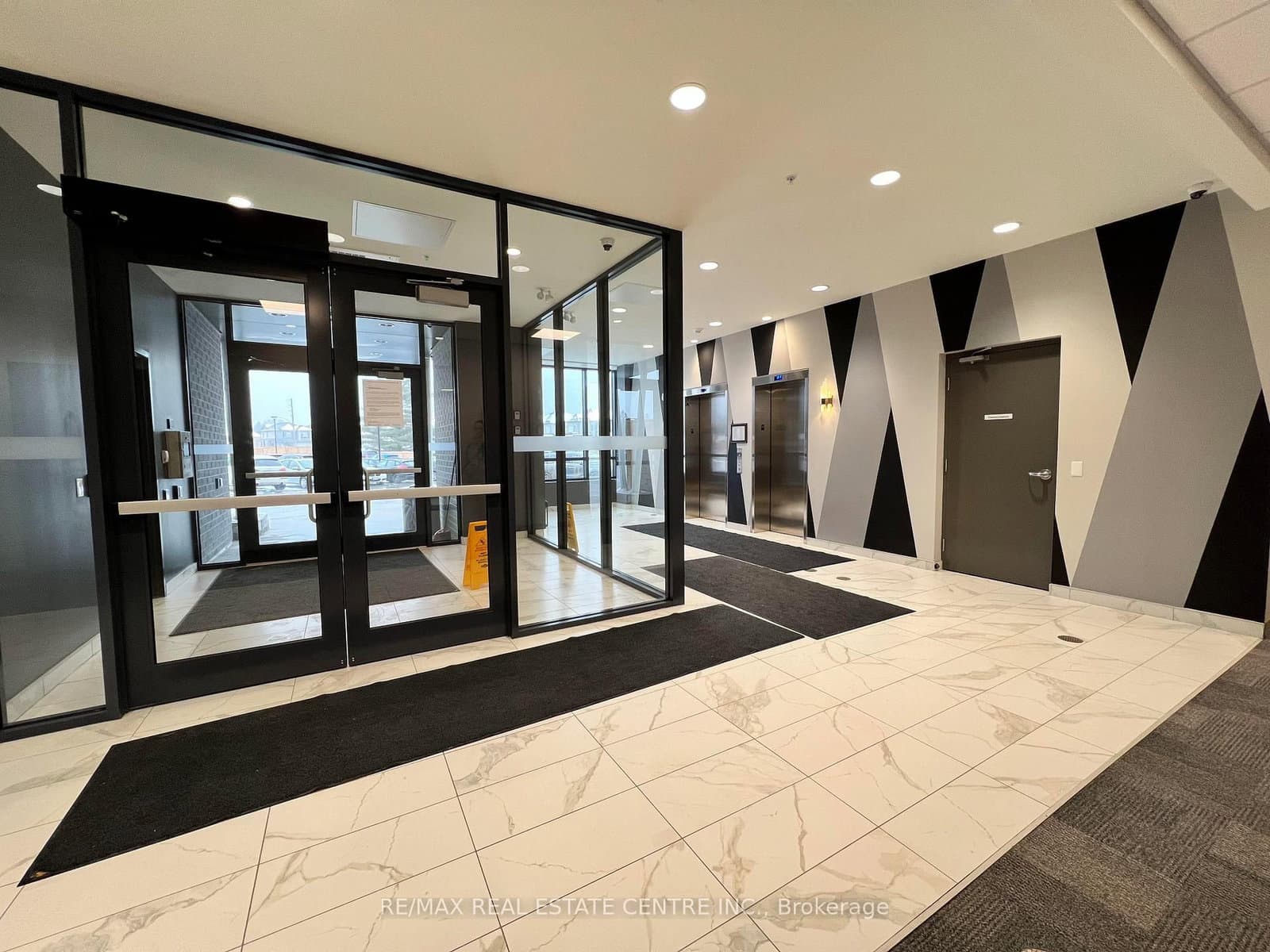 26 Lowes Road W, Unit 614 thumbnail 15