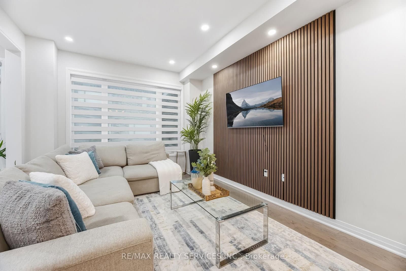 14 Gibson Drive thumbnail 8