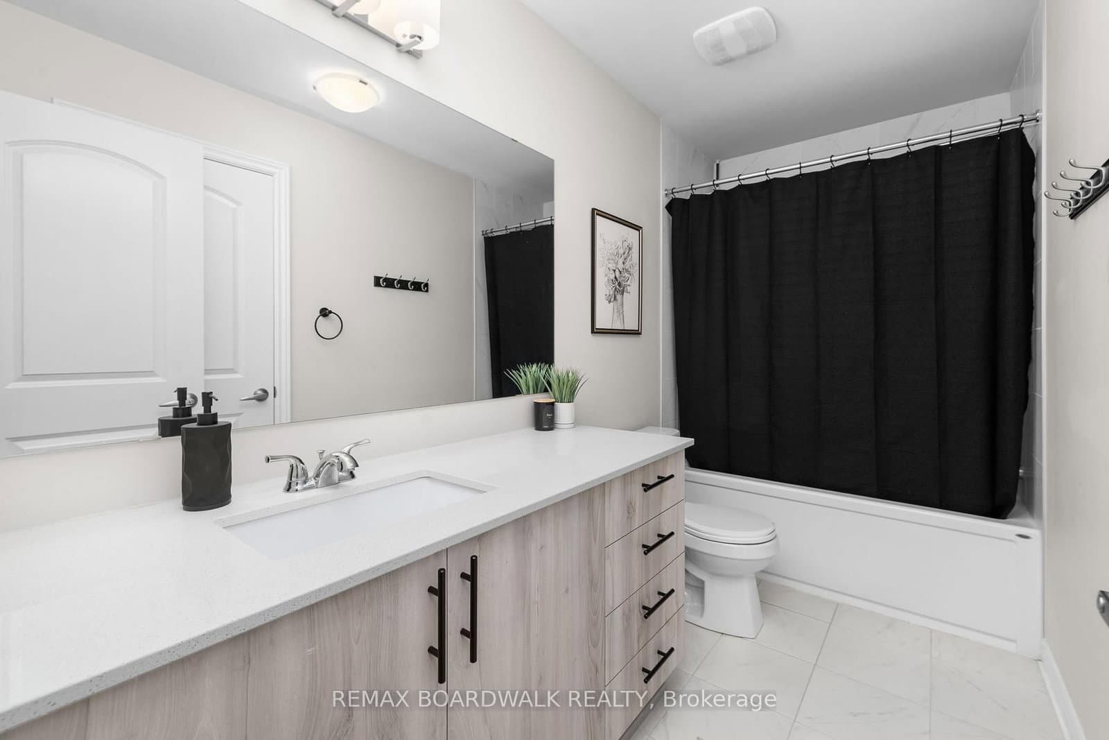 6331 Perth Street thumbnail 24