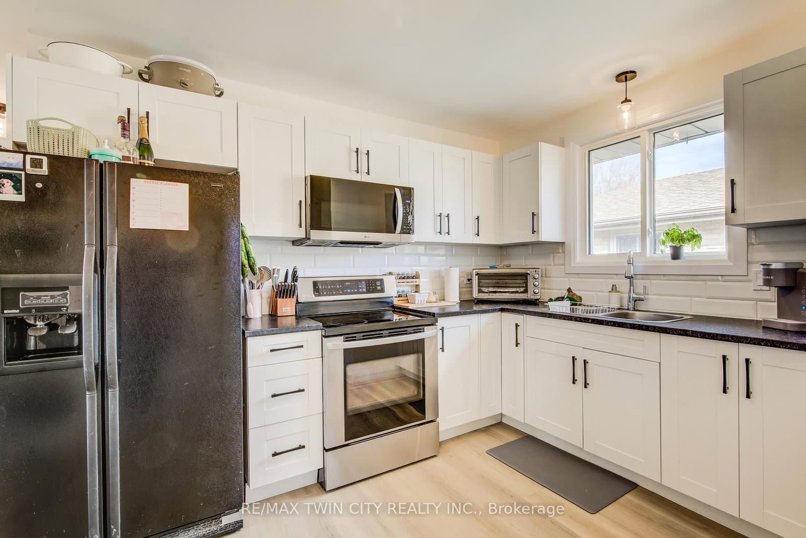 183 Dinison Crescent thumbnail 12