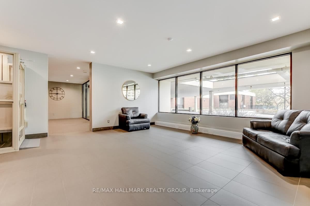 665 Bathgate Drive, Unit 1007 thumbnail 7