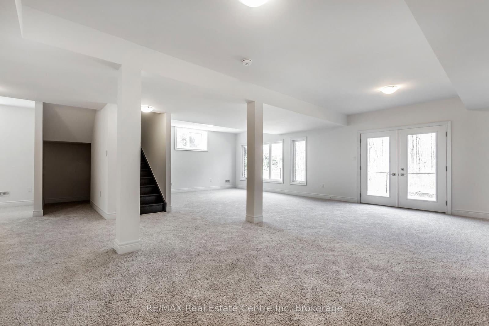 143 S Ambrous Crescent thumbnail 15