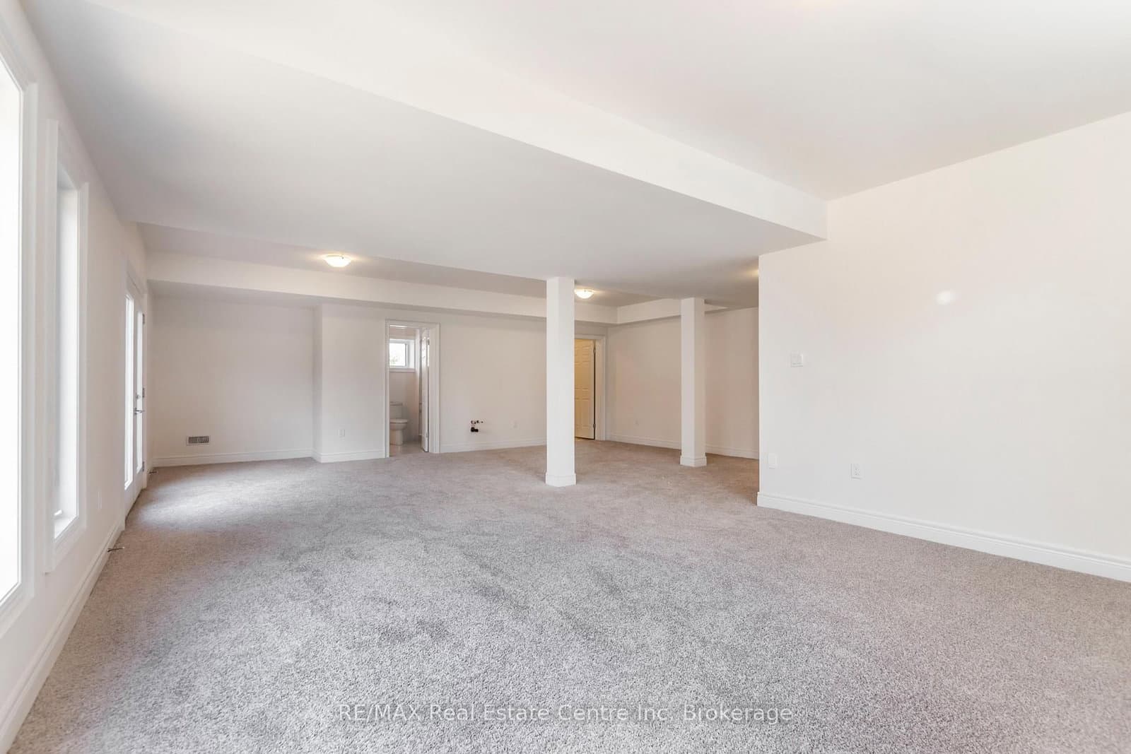 143 S Ambrous Crescent thumbnail 16