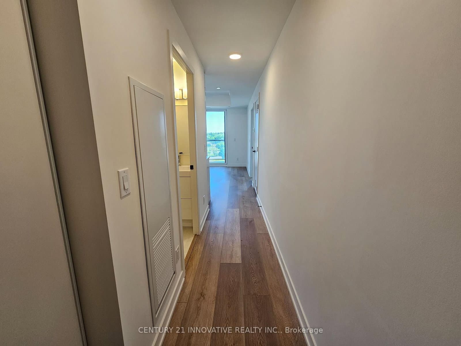 33 Erie Avenue, Unit 702 thumbnail 2