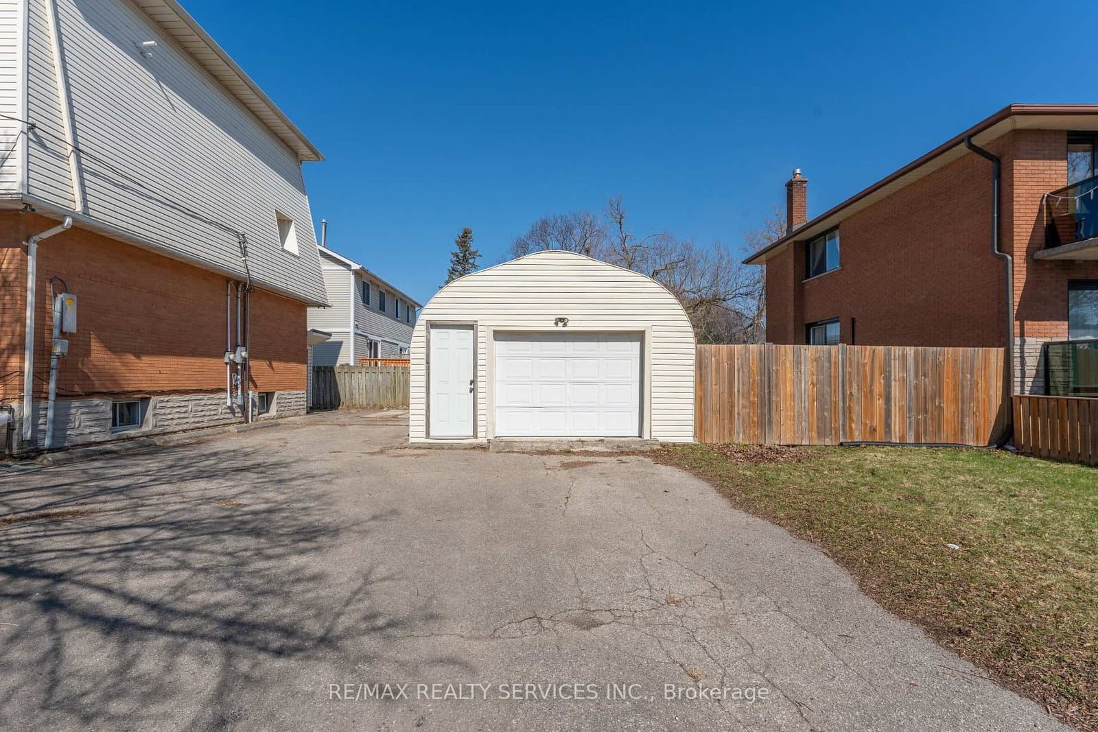 72 Florence Avenue thumbnail 16