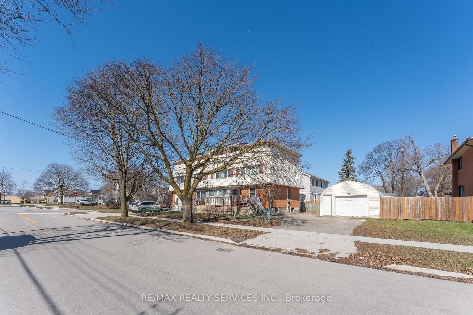 72 Florence Avenue thumbnail 3