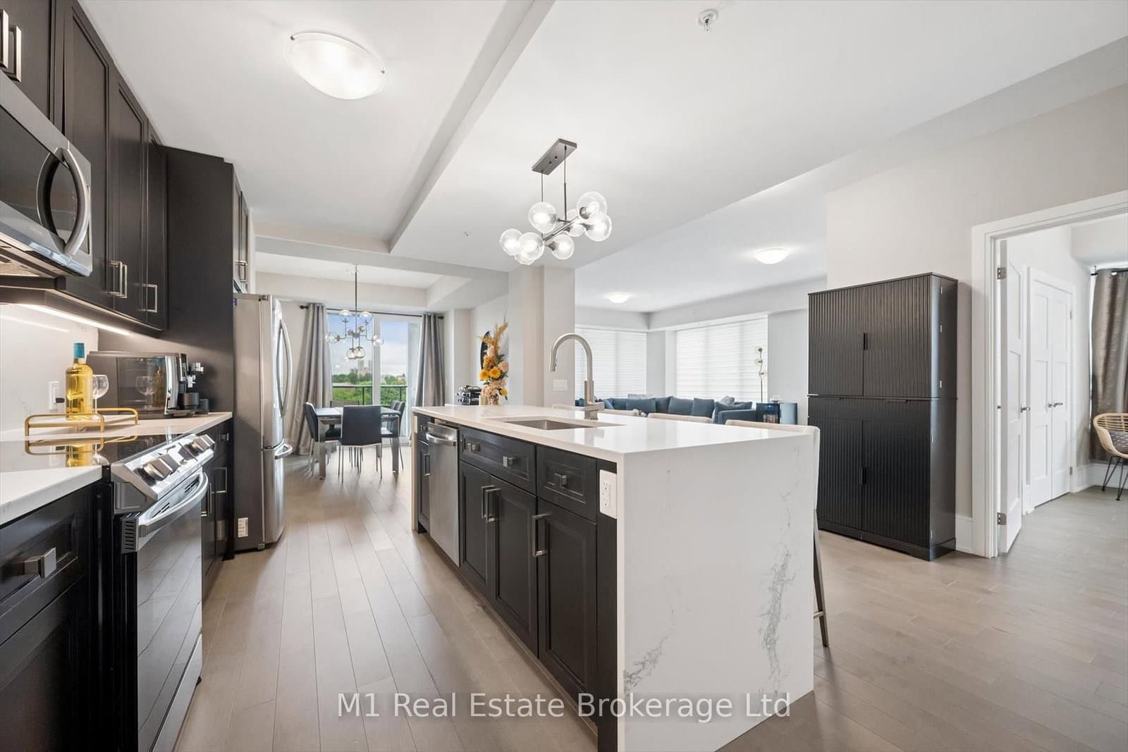 73 Arthur Street S, Unit 806 thumbnail 16