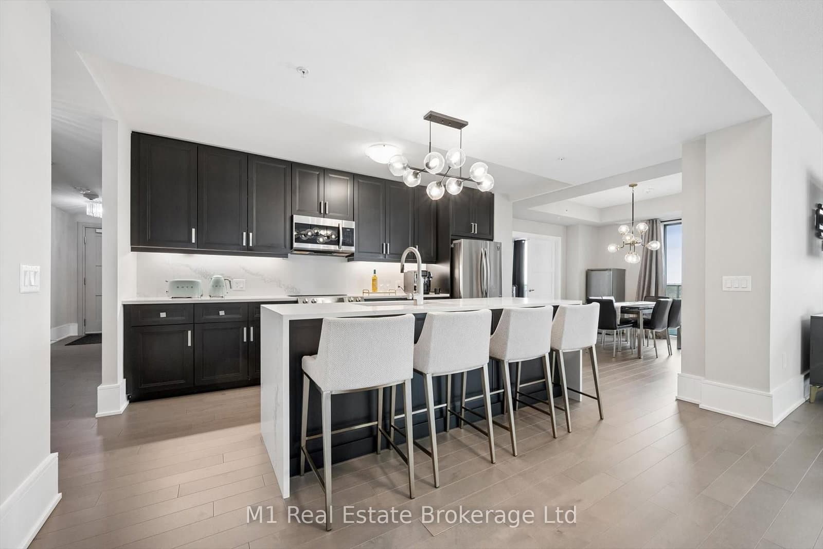 73 Arthur Street S, Unit 806 thumbnail 17
