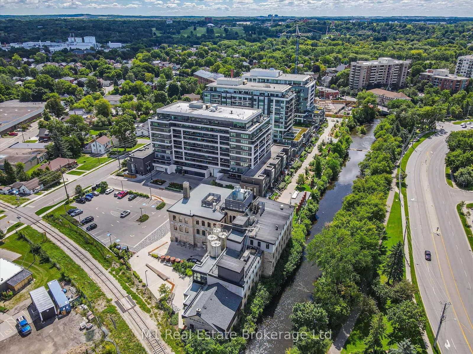 73 Arthur Street S, Unit 806 thumbnail 2