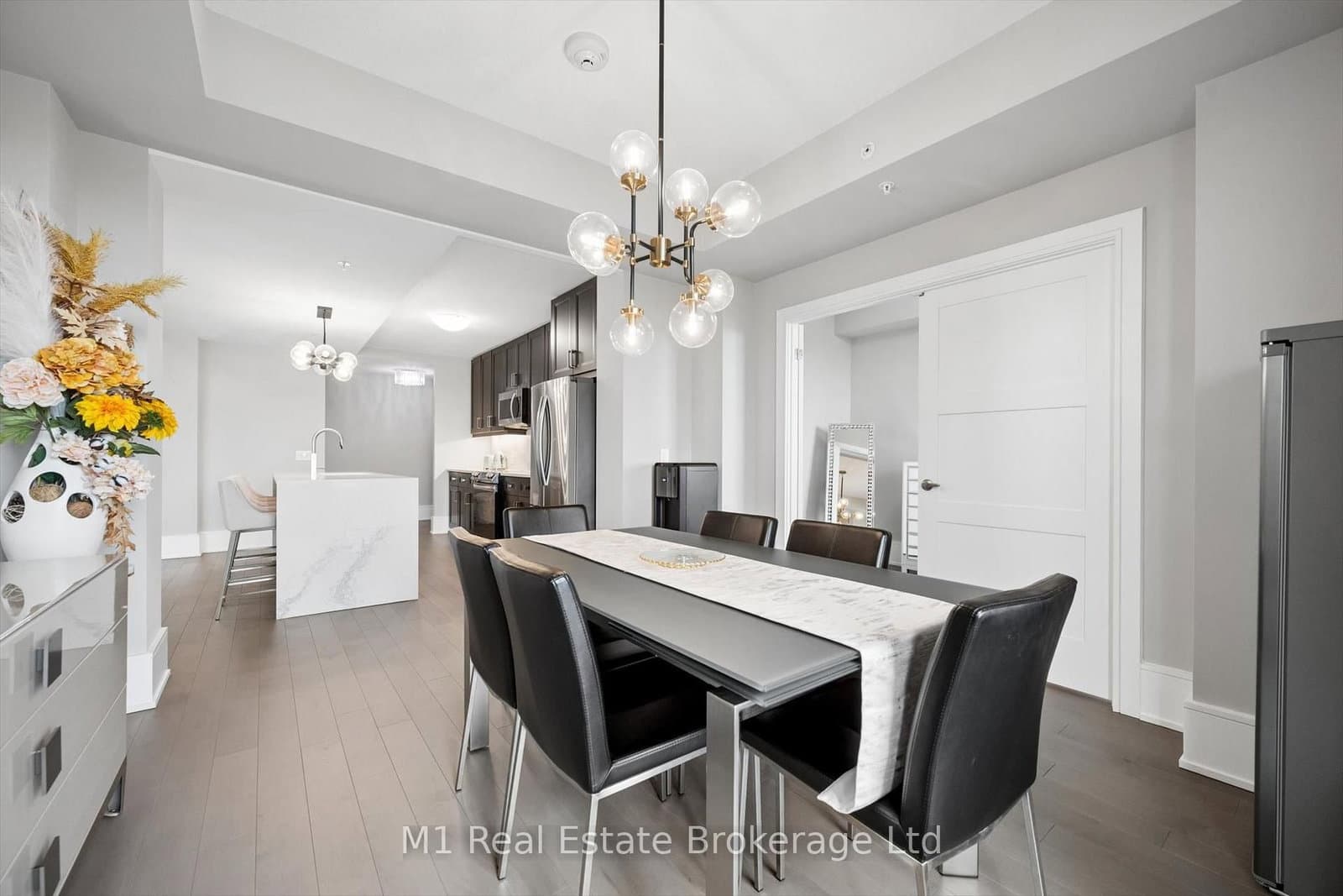 73 Arthur Street S, Unit 806 thumbnail 30
