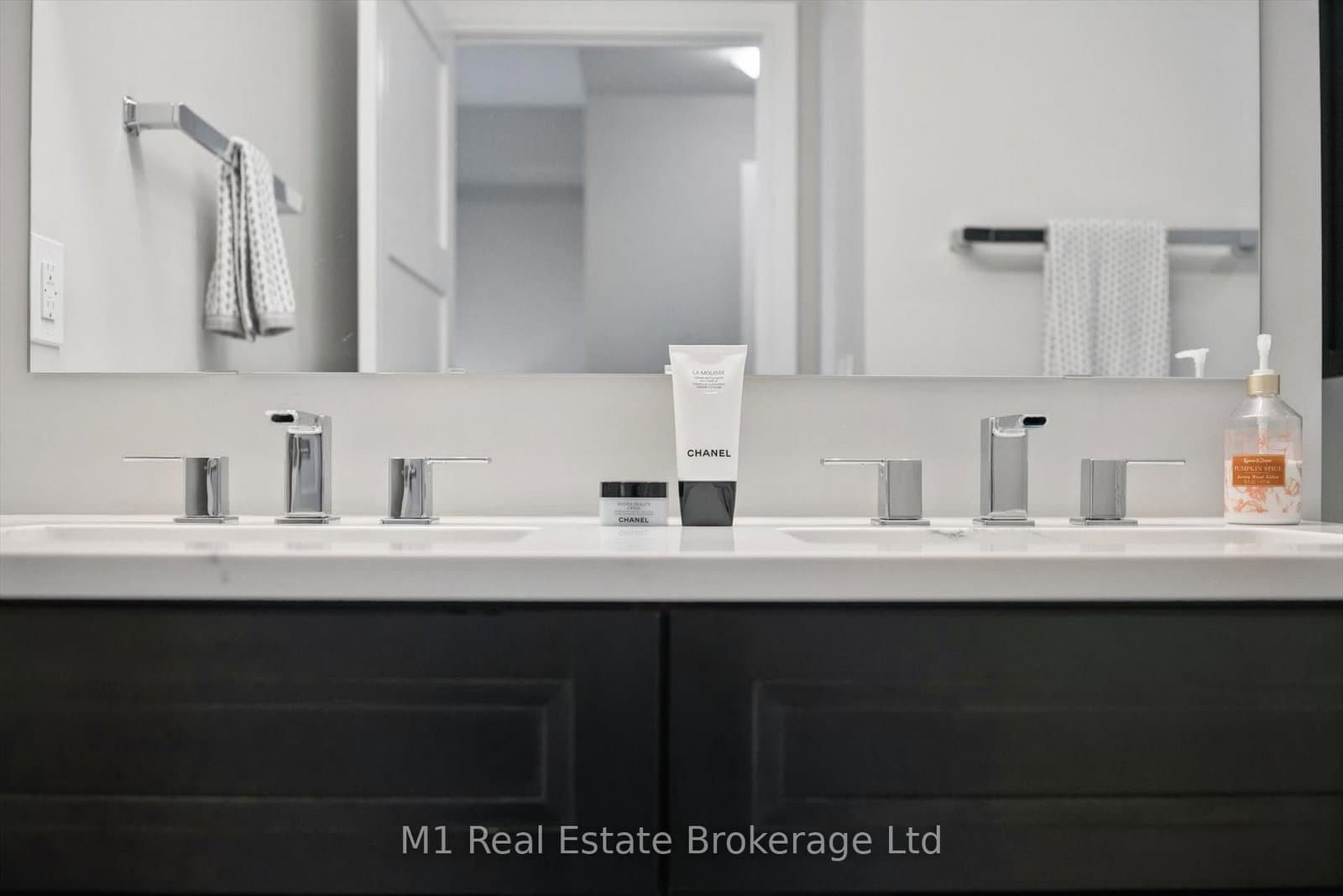 73 Arthur Street S, Unit 806 thumbnail 38