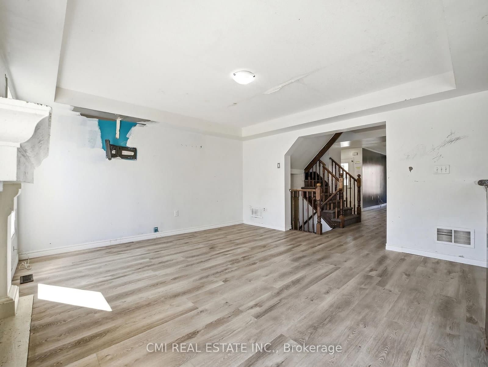 155 Fletcher Circle thumbnail 32