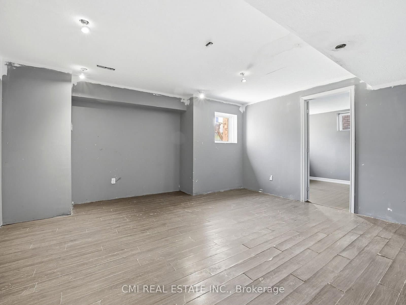 155 Fletcher Circle thumbnail 35