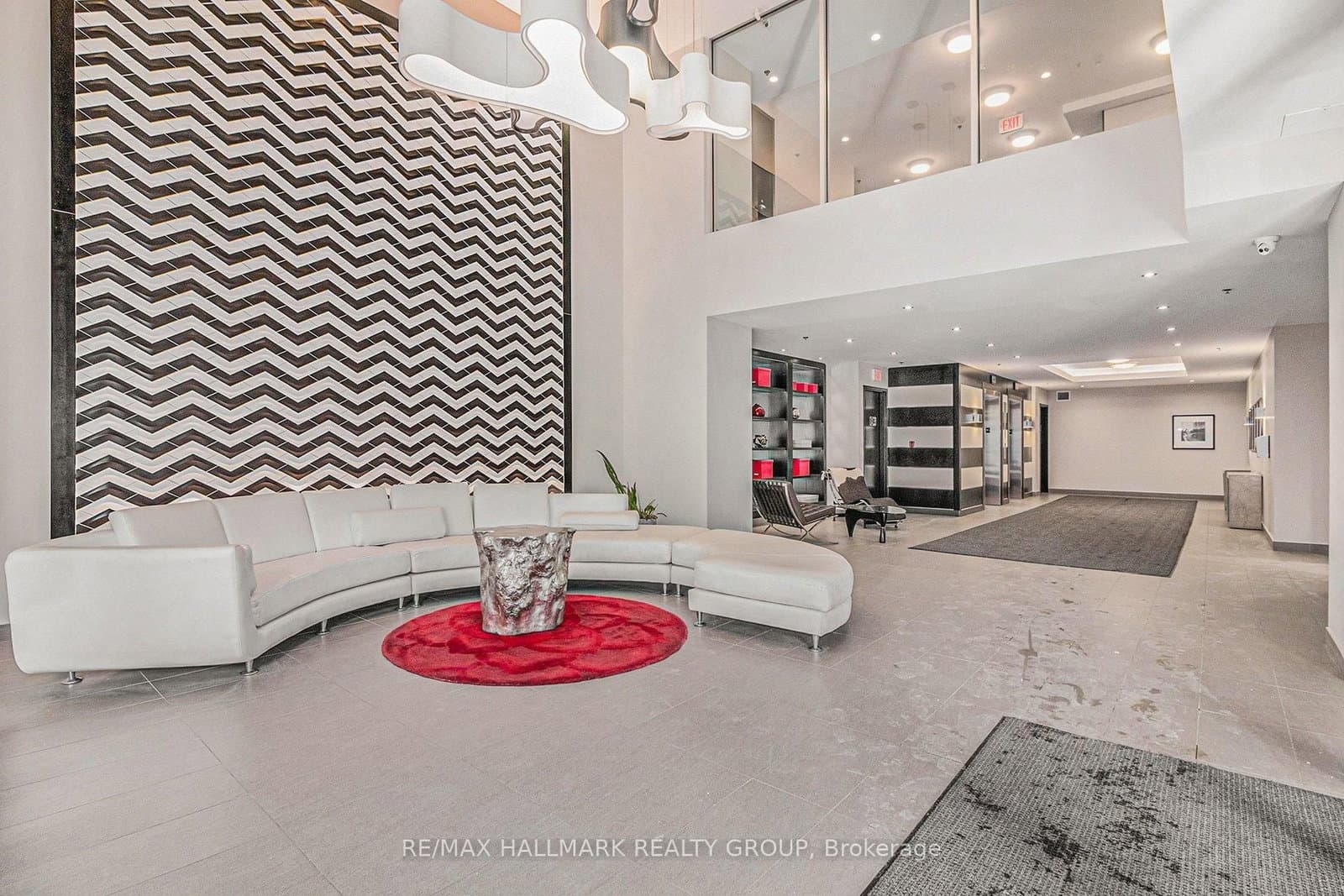 98 Richmond Road, Unit 504 thumbnail 4