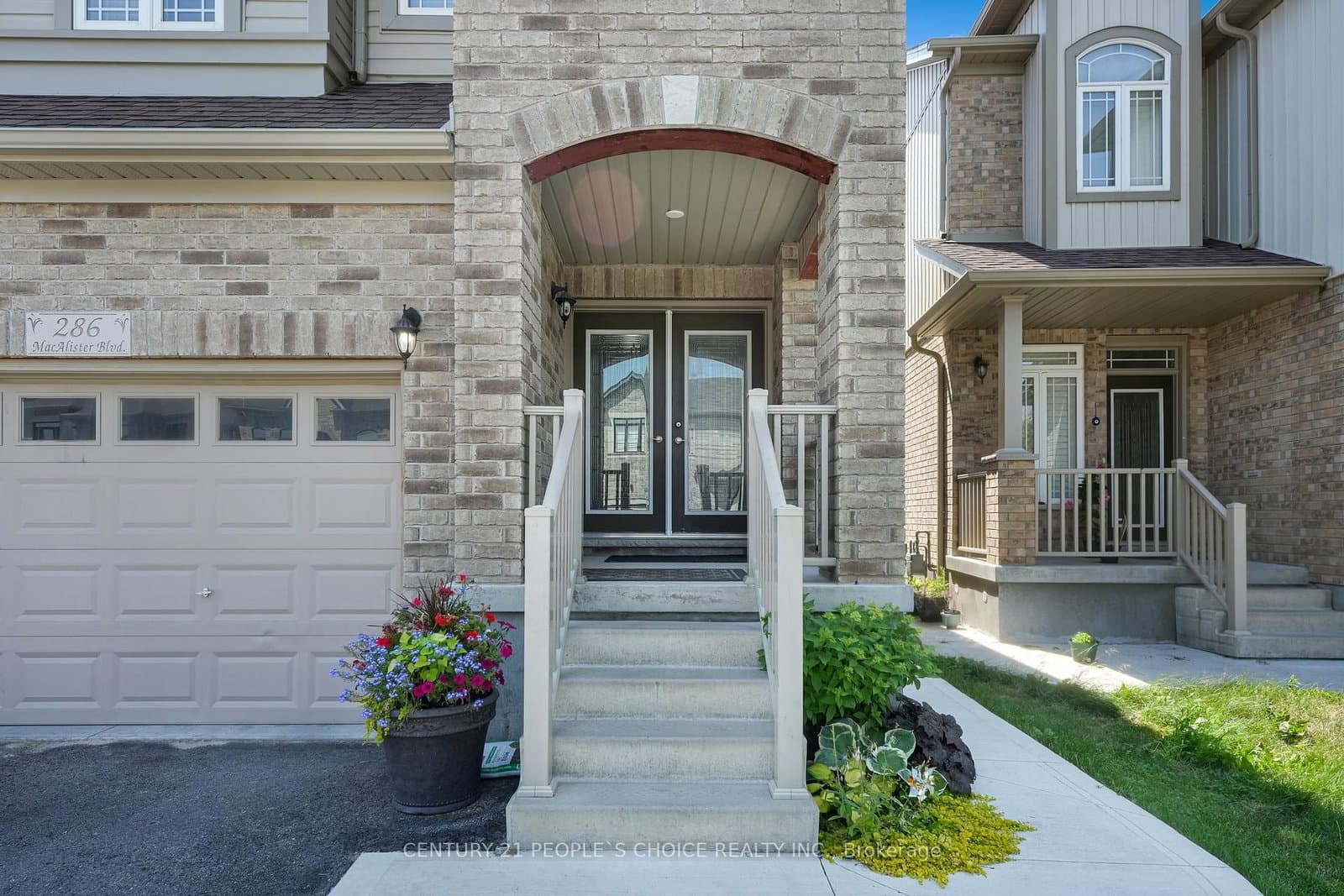 286 Macalister Boulevard thumbnail 3