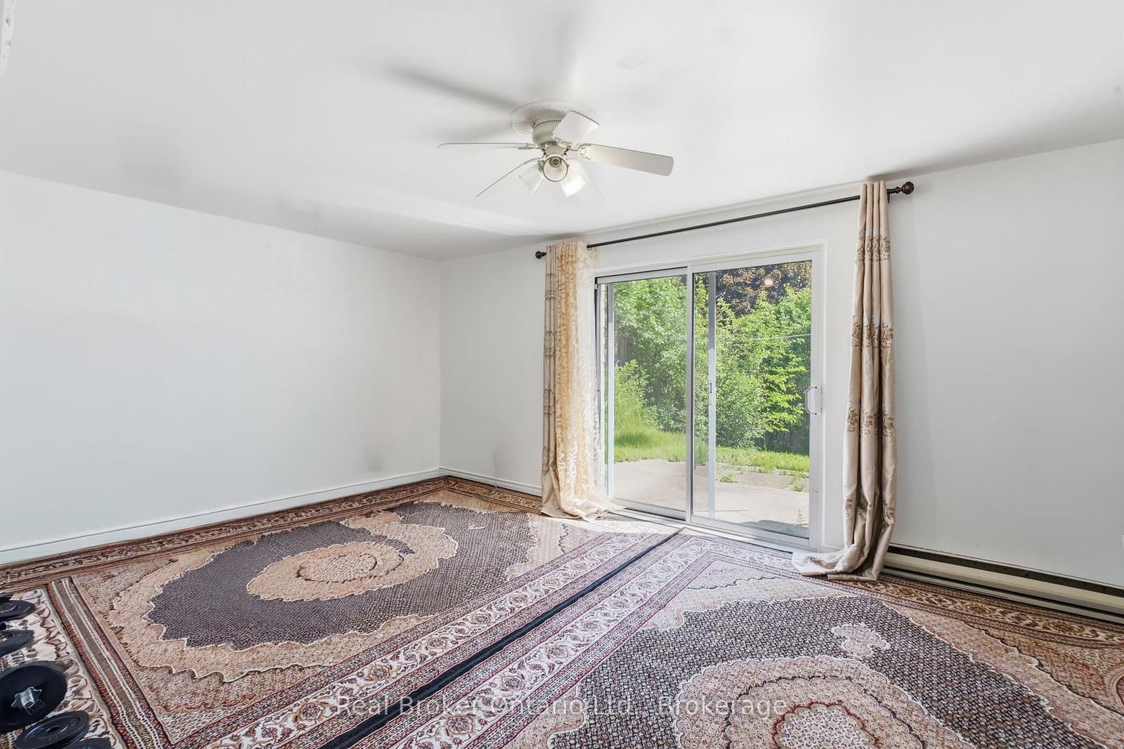126 Dinison Crescent thumbnail 22