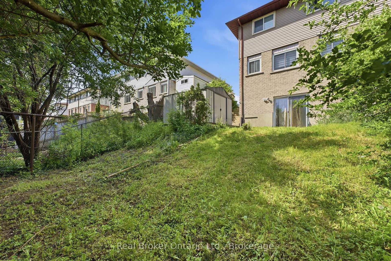 126 Dinison Crescent thumbnail 5
