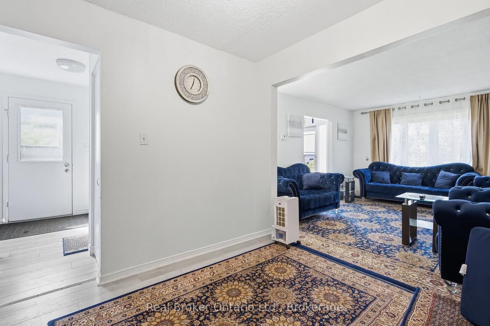 126 Dinison Crescent thumbnail 9