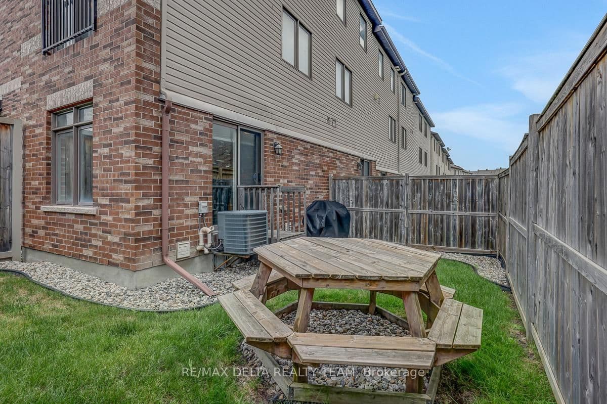 275 Eric Czapnik Way thumbnail 43