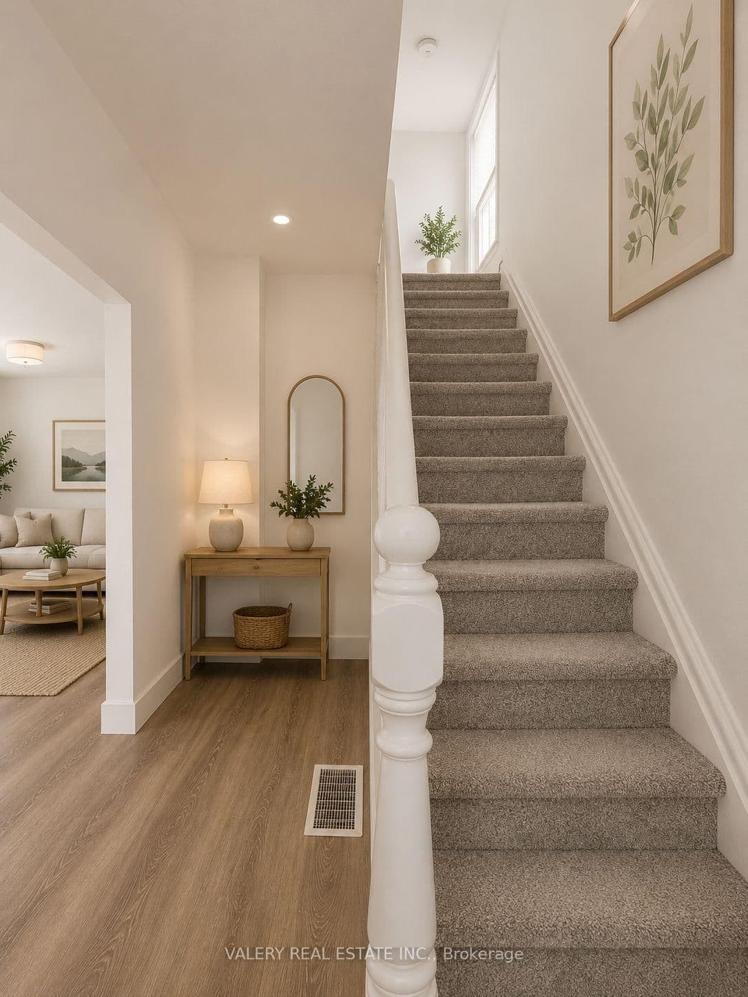 9 James Street E thumbnail 6