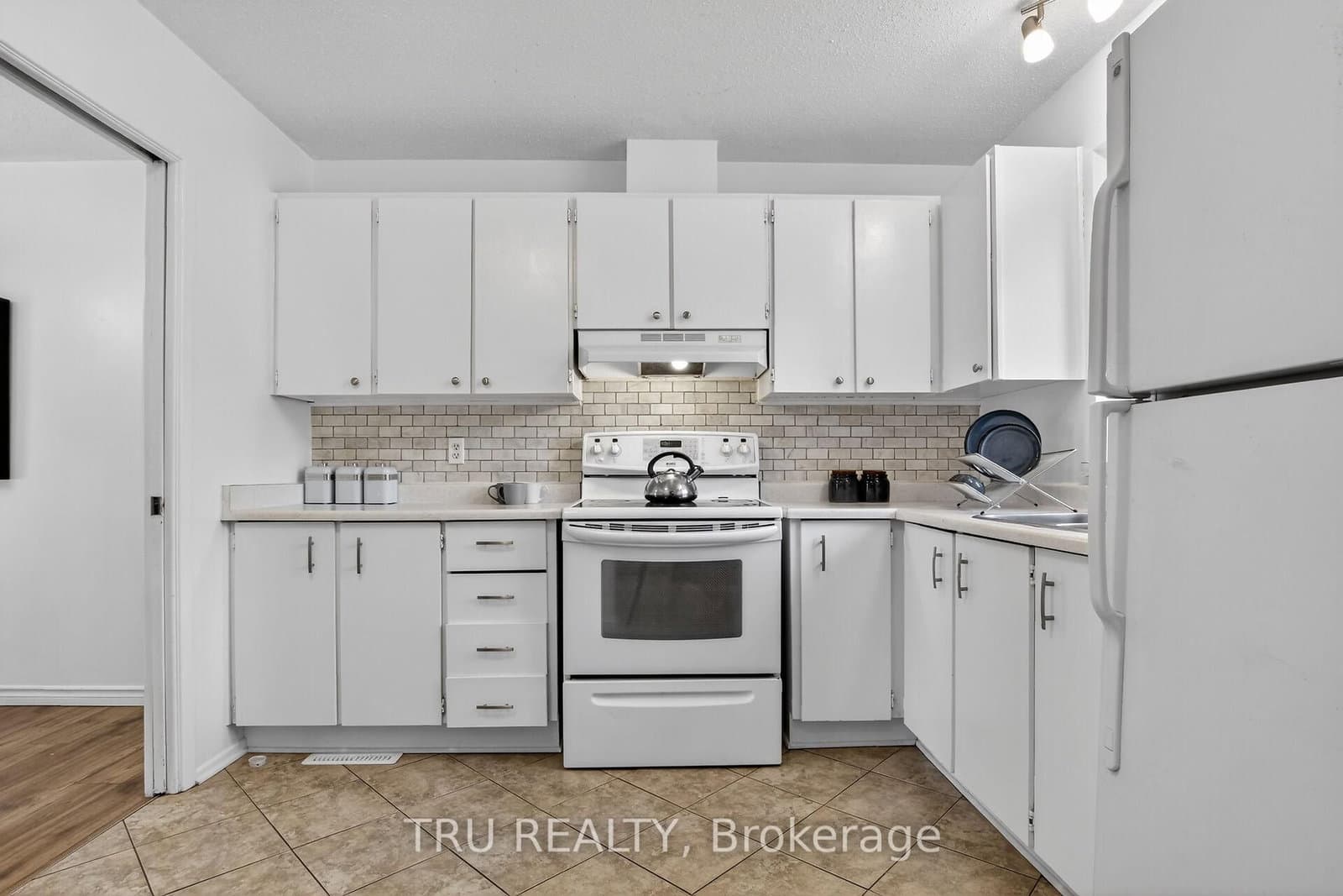 16-164 BARROW Crescent thumbnail 5