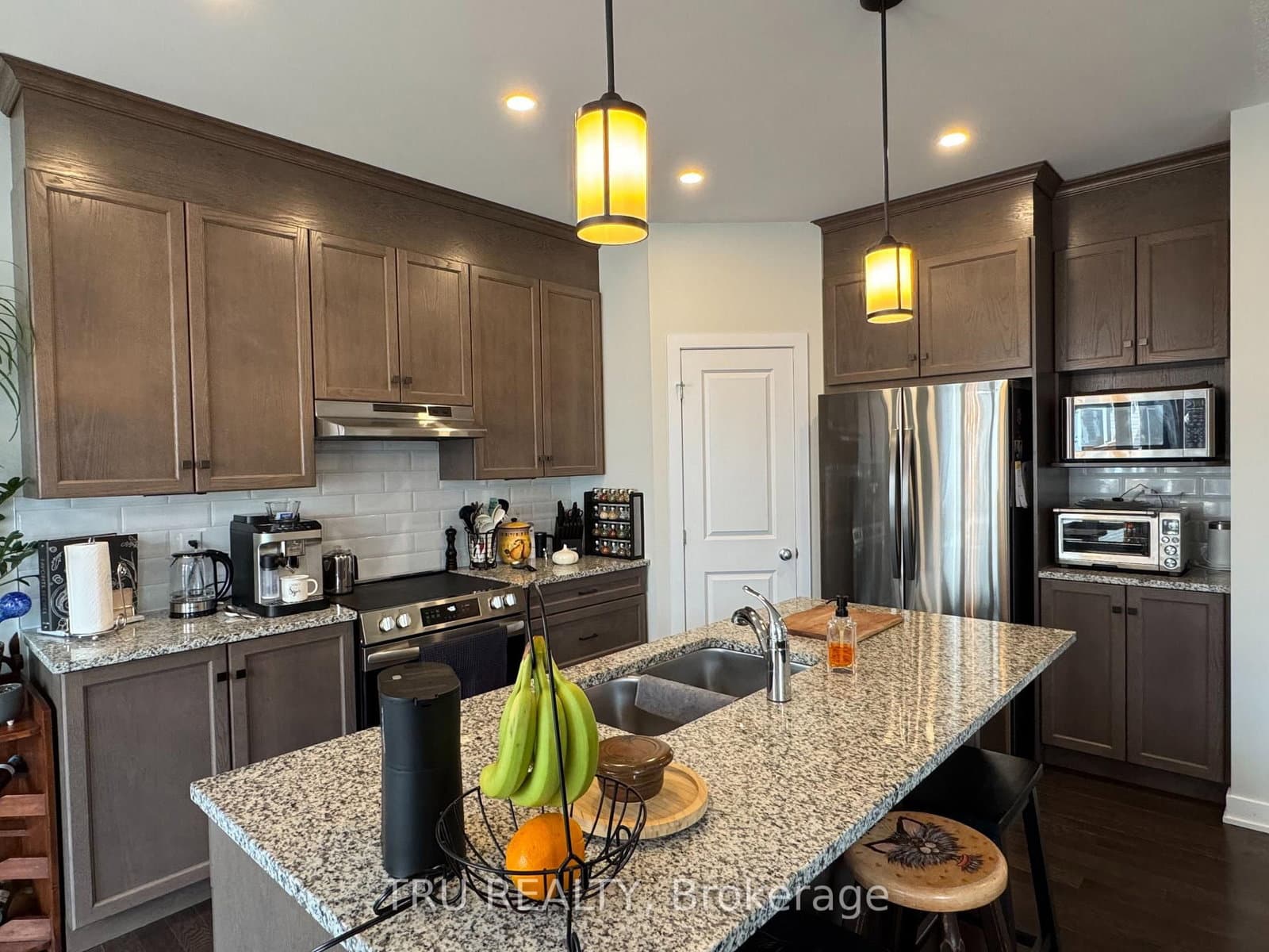 802 SENDERO Way thumbnail 5