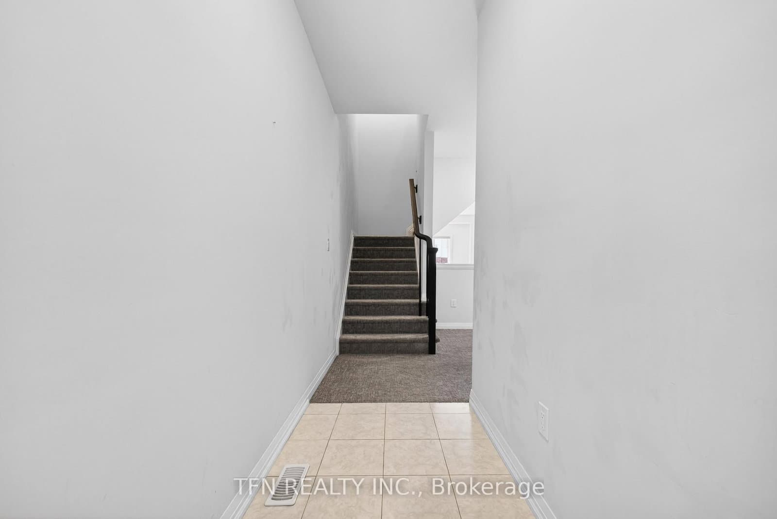 245 Bur Oak Drive thumbnail 11