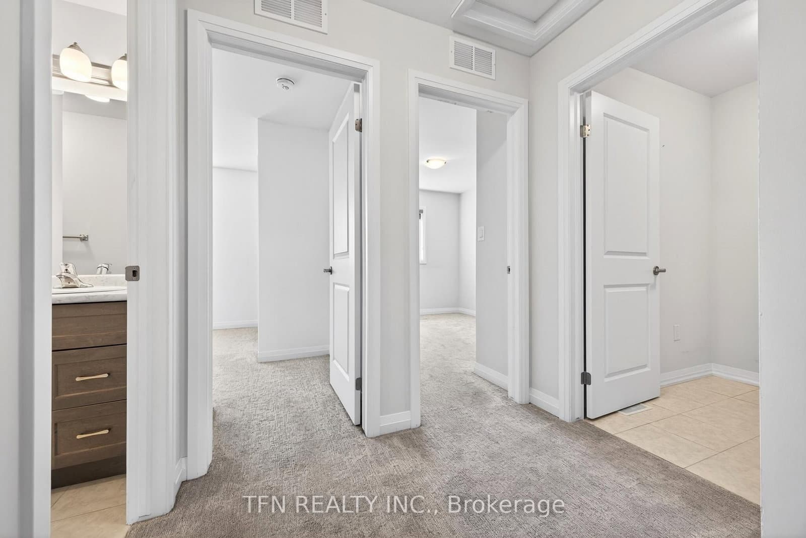 245 Bur Oak Drive thumbnail 32
