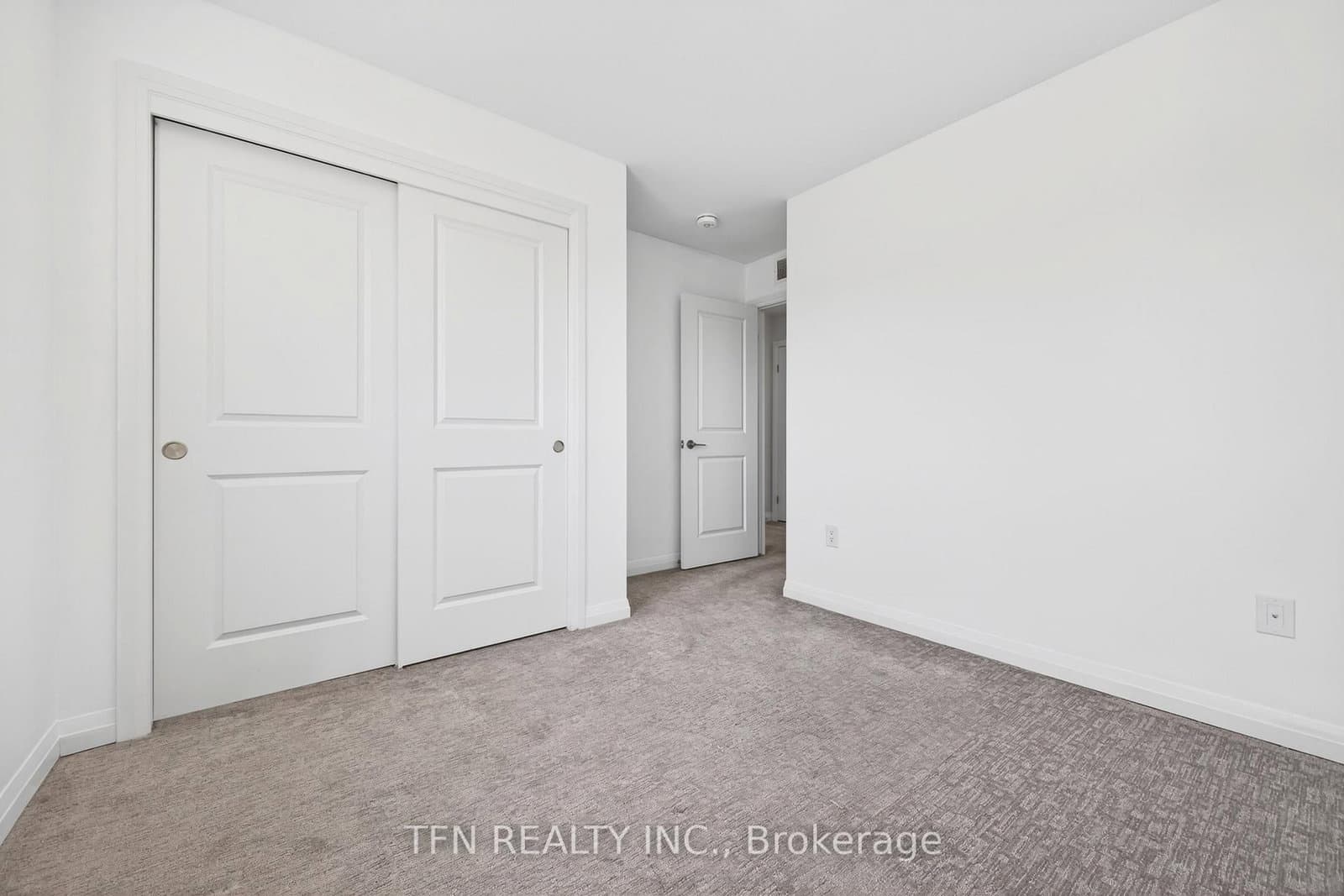 245 Bur Oak Drive thumbnail 35