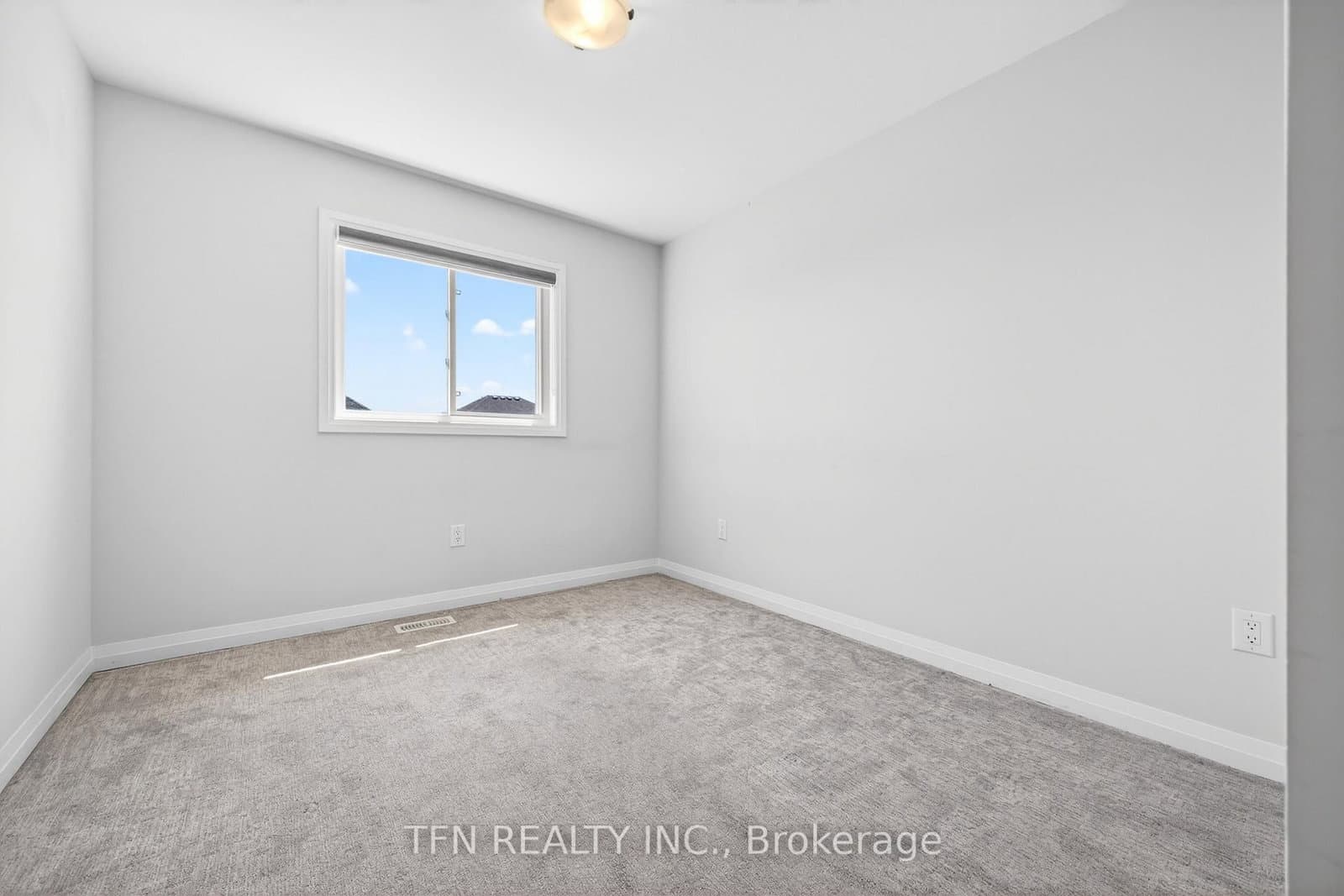 245 Bur Oak Drive thumbnail 36