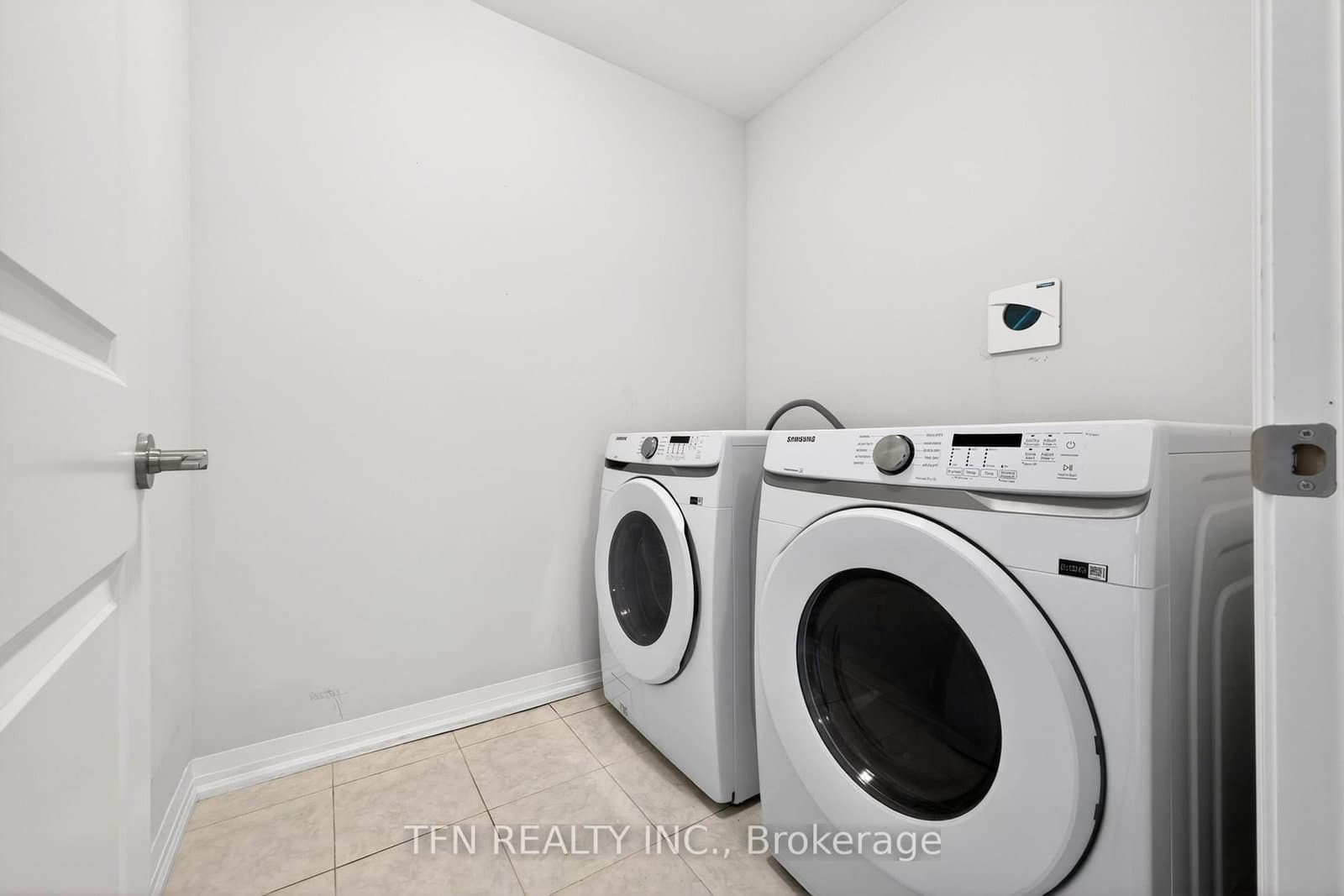 245 Bur Oak Drive thumbnail 38