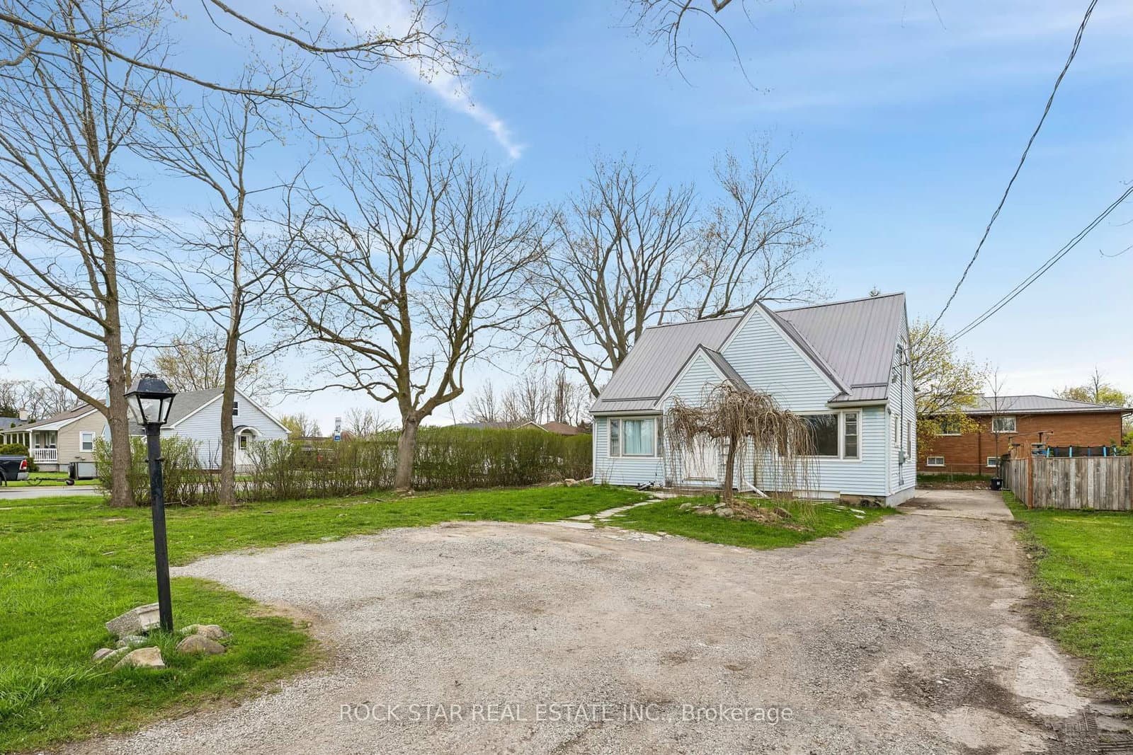 428 THOROLD Road - Image 1